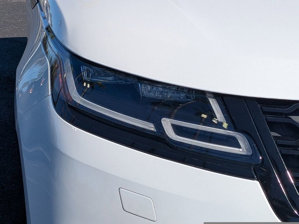 Used 2022 Land Rover Range Rover Velar R-Dynamic S image 10