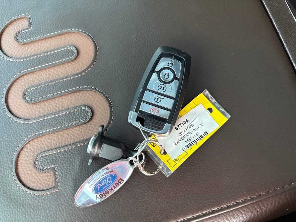 Used 2024 Ford Expedition Max King Ranch image 29