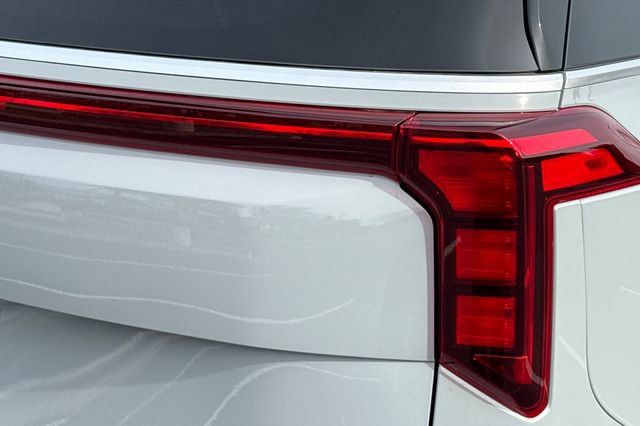 New 2026 Kia Carnival EX FWD image 35