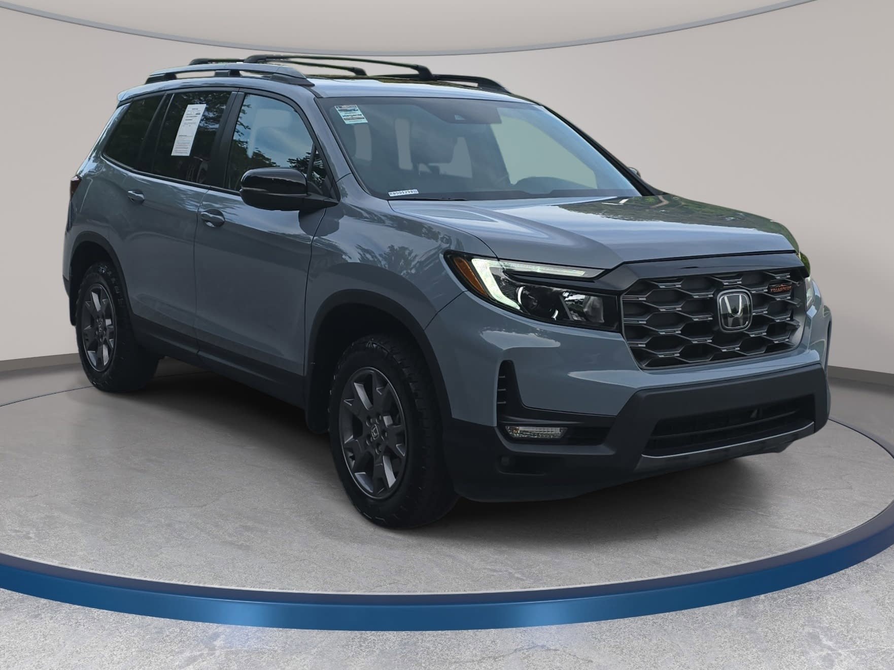 Used 2024 Honda Passport TrailSport image 3