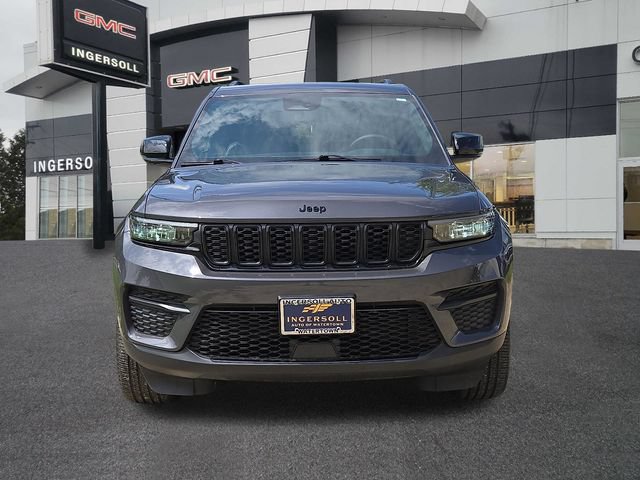 Used 2023 Jeep Grand Cherokee Altitude AWD/4WD image 20