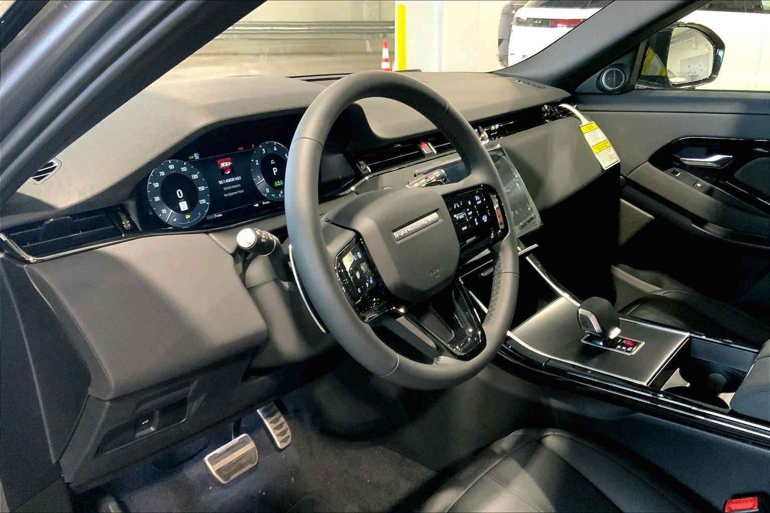 New 2026 Land Rover Range Rover Evoque Dynamic SE AWD/4WD image 8