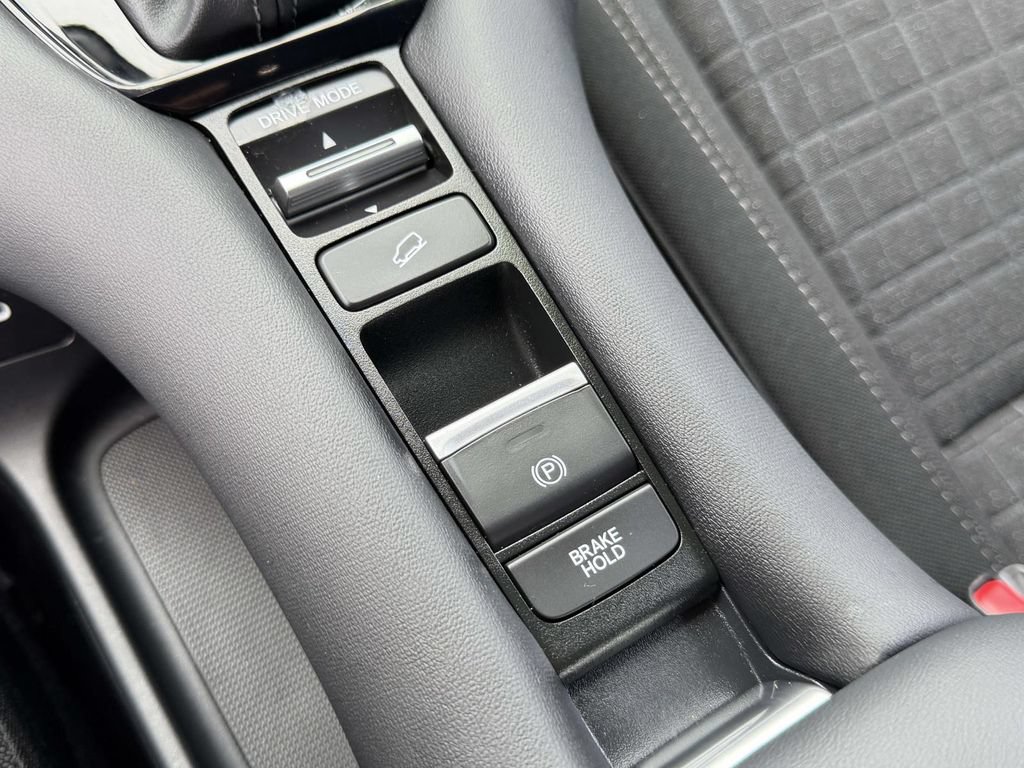 Used 2026 Honda HR-V LX image 37