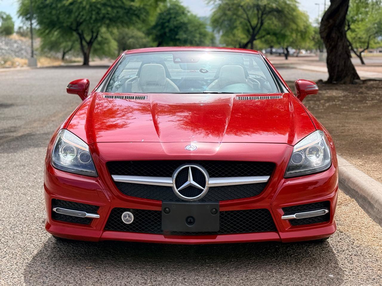 Used 2016 Mercedes-Benz SLK 300 w/ Premium 2 Package image 8