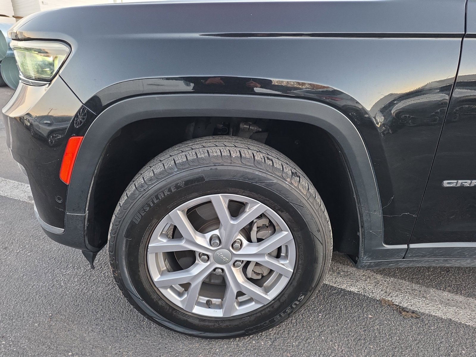 Used 2022 Jeep Grand Cherokee L Limited w/ Luxury Tech Group II image 10