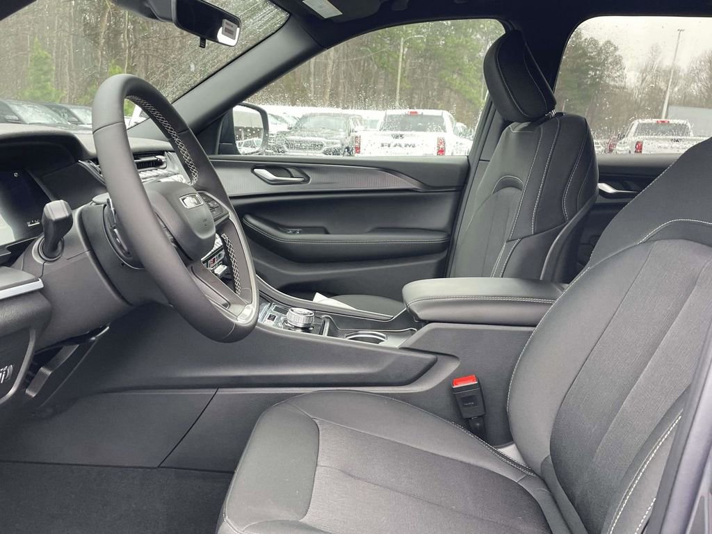 New 2025 Jeep Grand Cherokee Laredo X w/ Luxury Tech Group I image 26