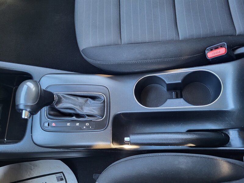 Used 2016 Kia Forte EX FWD image 19