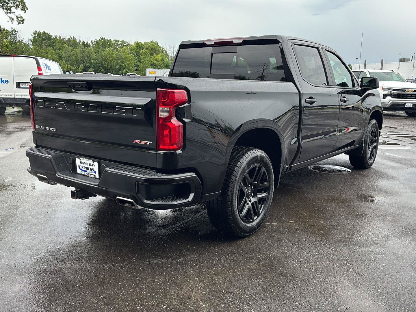 Used 2024 Chevrolet Silverado 1500 RST w/ Convenience Package II AWD/4WD image 5