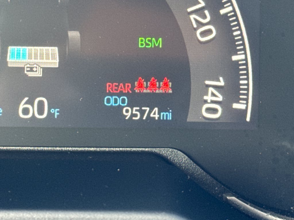 Used 2025 Toyota RAV4 XLE AWD/4WD image 16