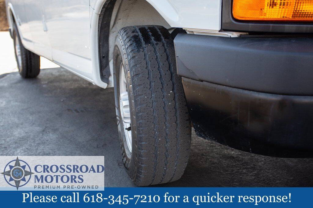 Used 2016 Chevrolet Express 2500 RWD image 13