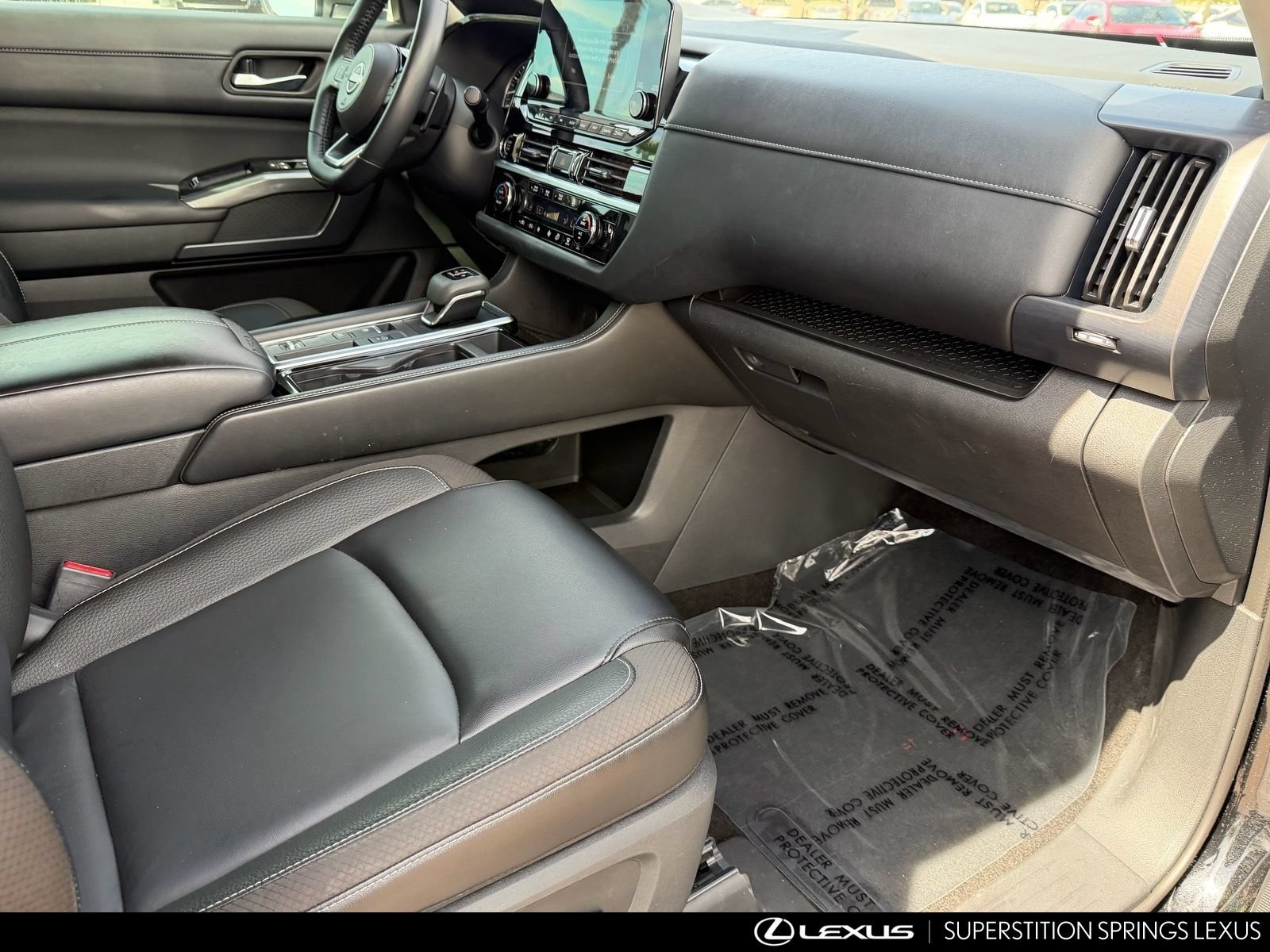 Used 2024 Nissan Pathfinder SL w/ SL Premium Package FWD image 14
