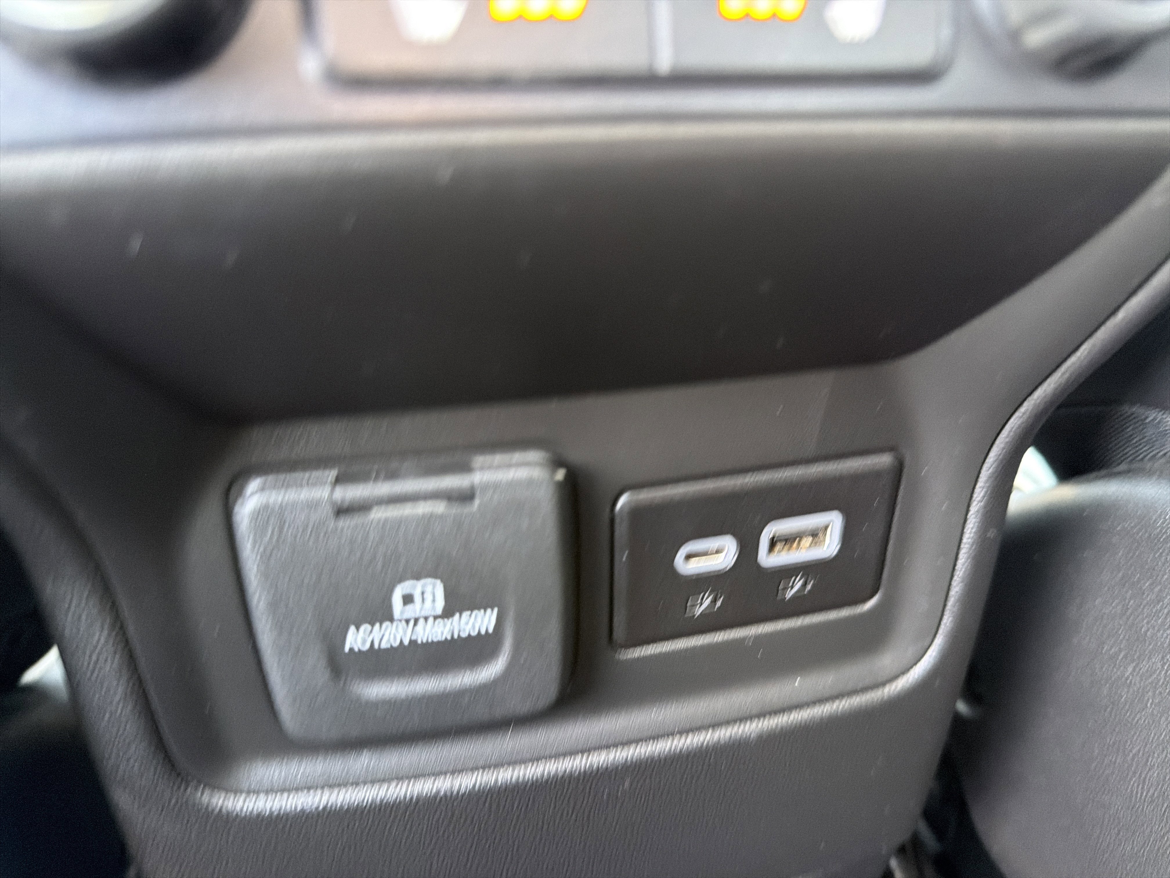 Used 2023 GMC Acadia Denali w/ Denali Technology Package image 72