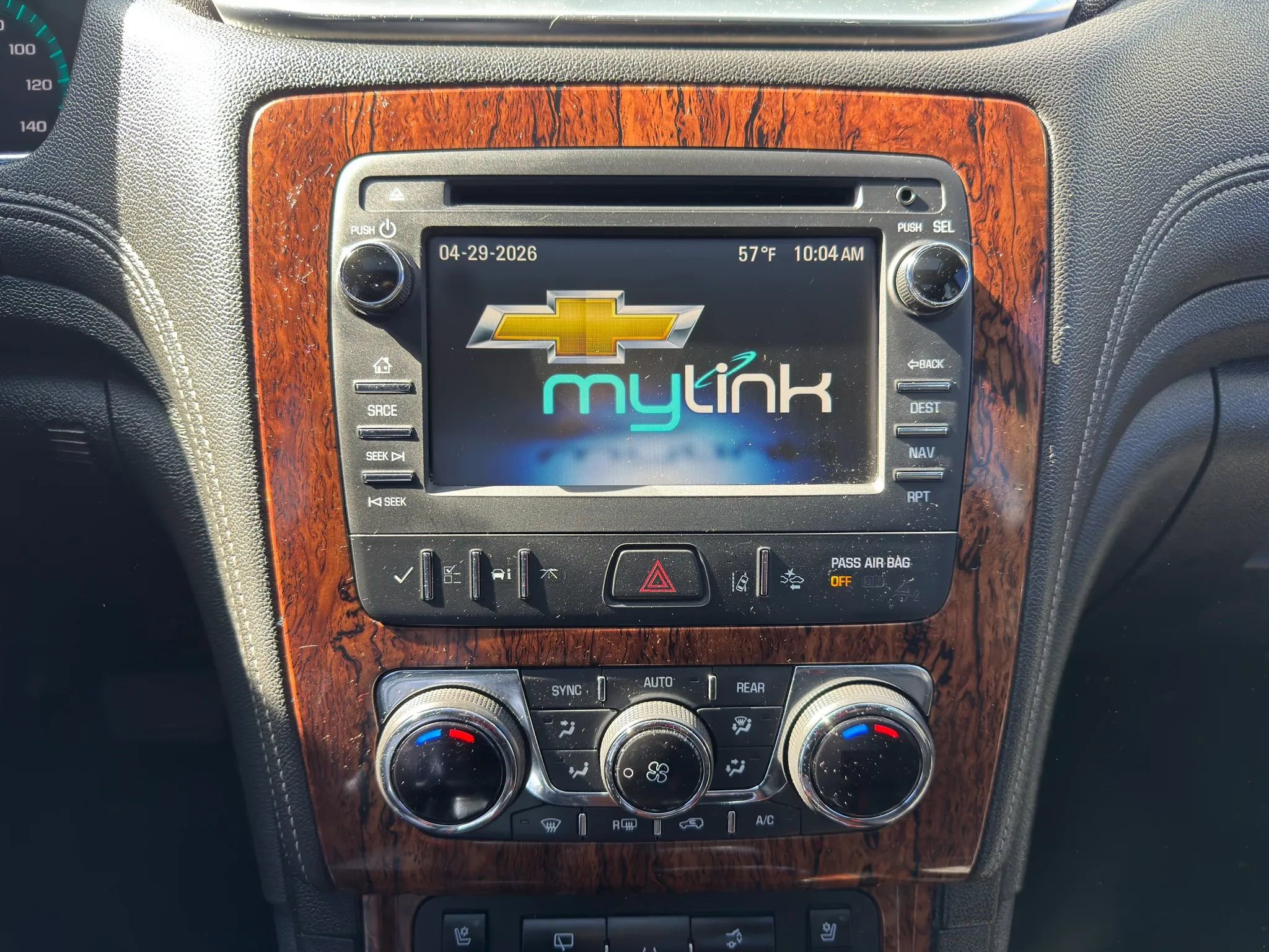 Used 2014 Chevrolet Traverse LTZ FWD image 29