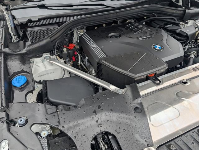 Used 2025 BMW X4 xDrive30i image 16