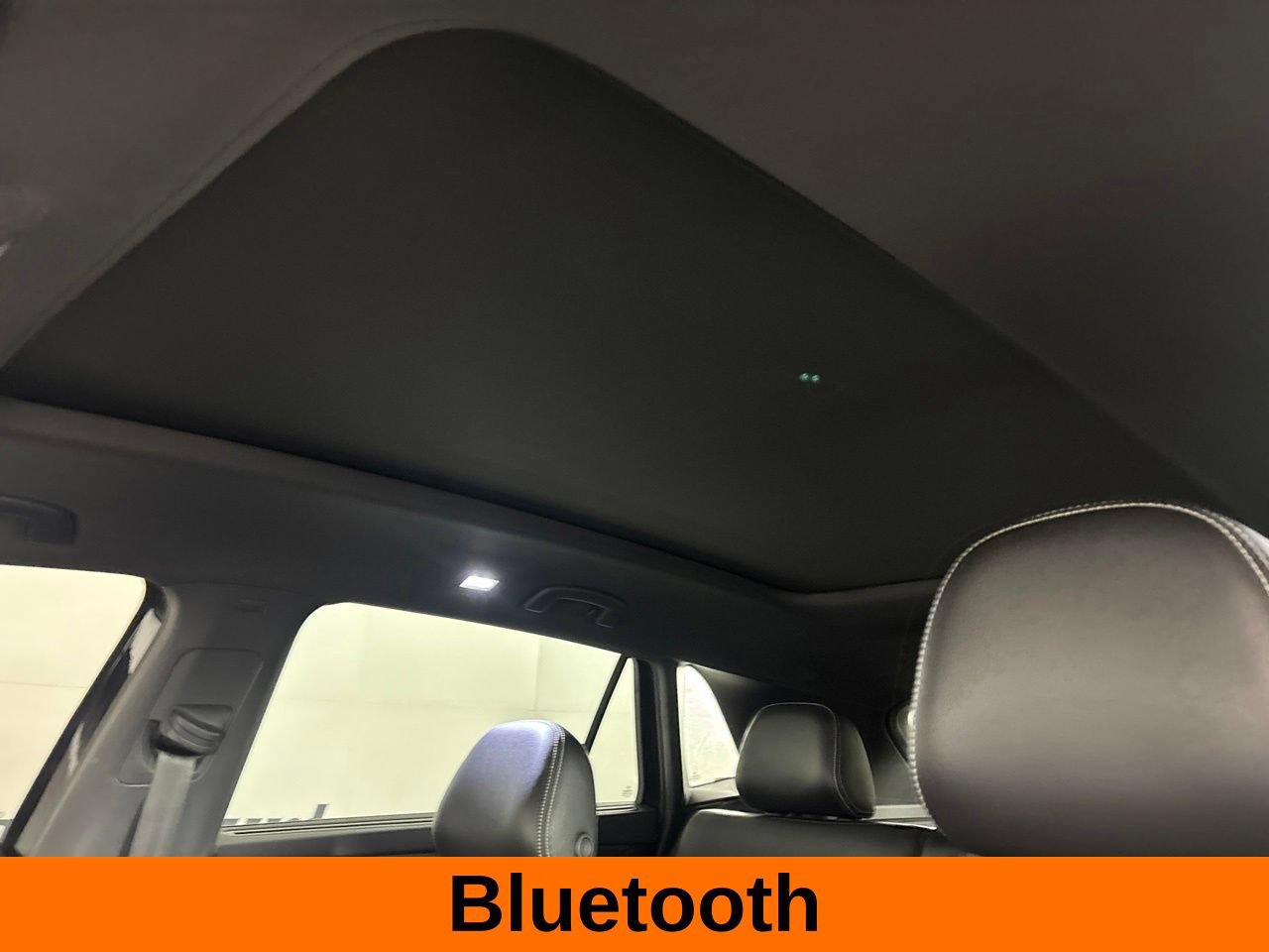 Used 2024 Volkswagen Atlas Cross Sport SE w/ Panoramic Sunroof Package FWD image 12