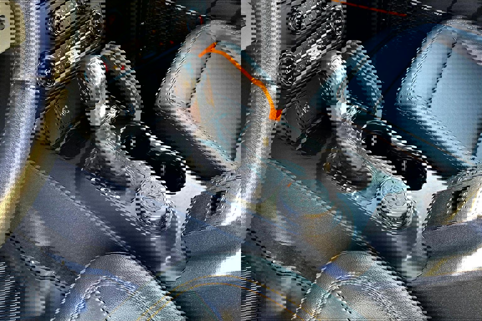 Used 2023 Ford Bronco Badlands image 14