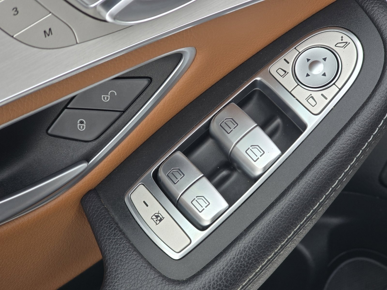 Used 2022 Mercedes-Benz GLC 300 4MATIC image 27