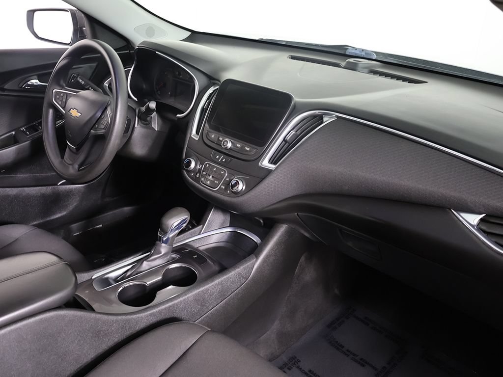 Used 2021 Chevrolet Malibu LT FWD image 24