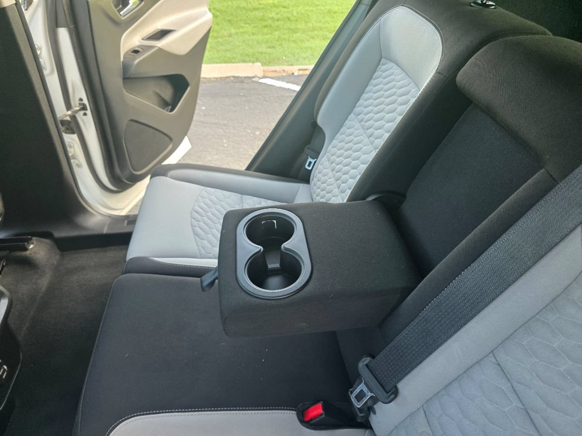 Used 2019 Chevrolet Equinox LS AWD/4WD image 26