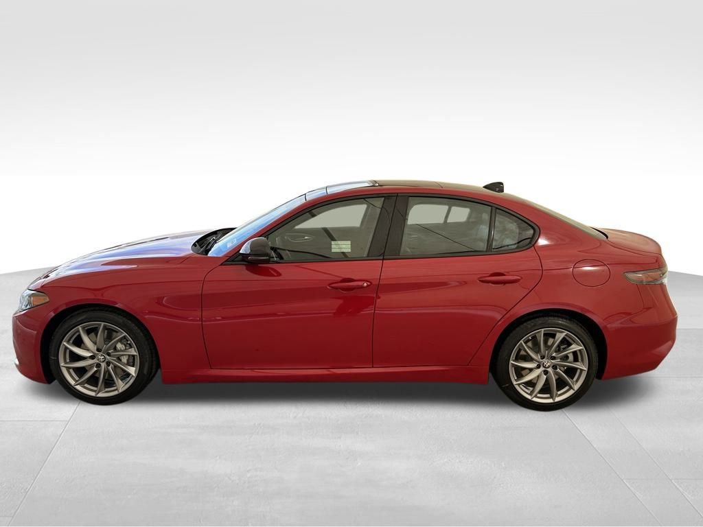 New 2025 Alfa Romeo Giulia w/ Driving Assist Package image 22
