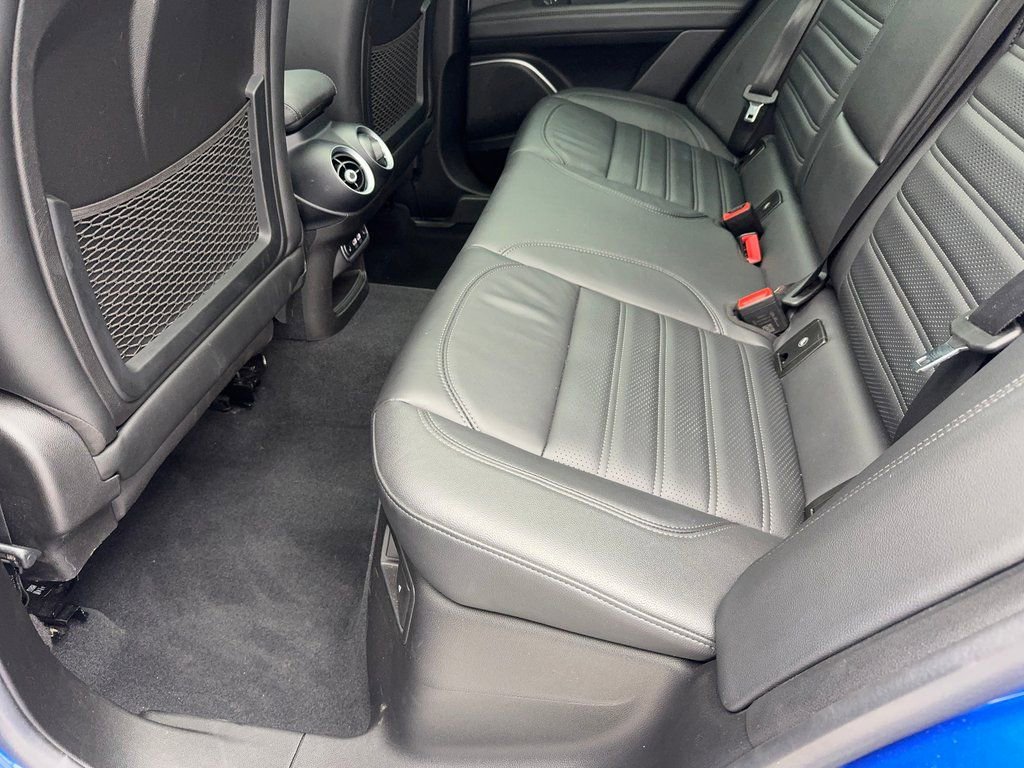 Used 2023 Alfa Romeo Stelvio Veloce image 37