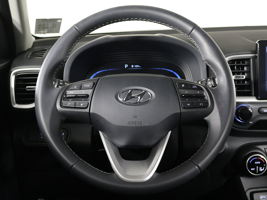 Certified 2026 Hyundai Venue SEL FWD image 33