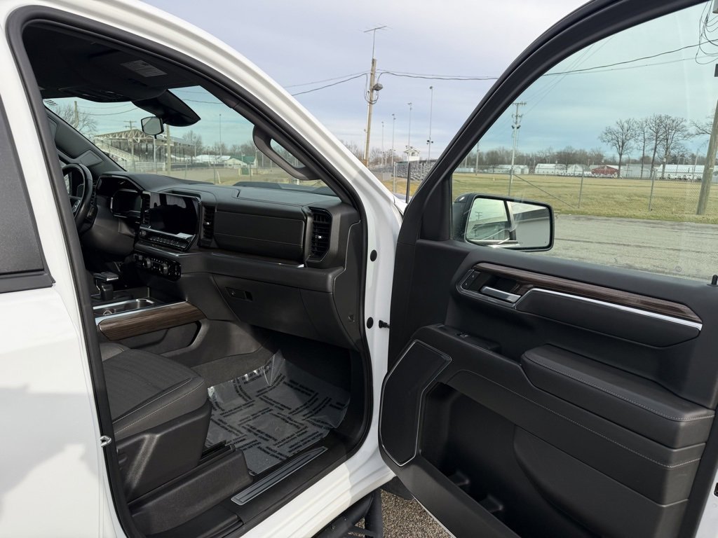 Used 2022 Chevrolet Silverado 1500 LT Trail Boss image 23