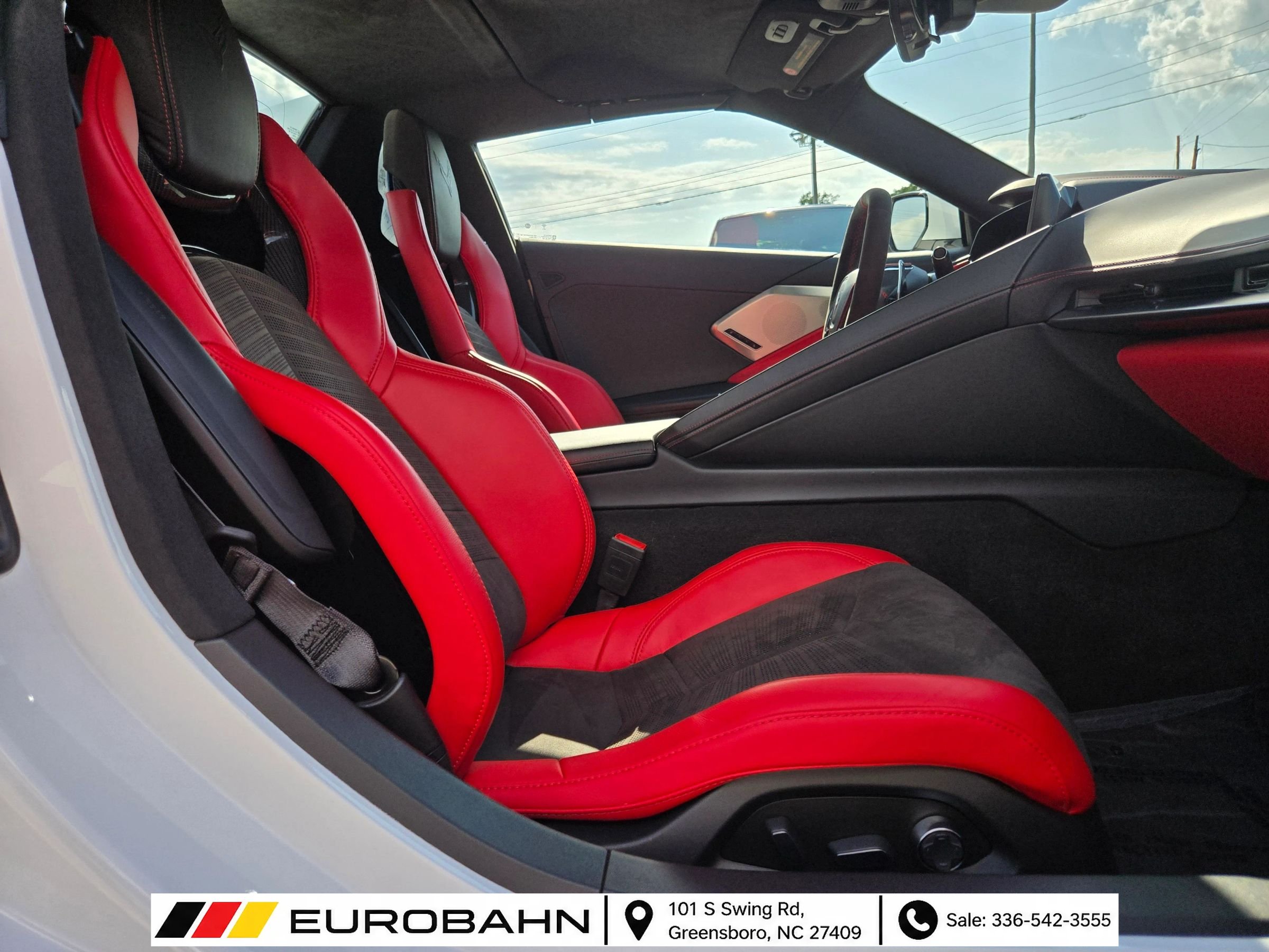 Used 2024 Chevrolet Corvette Stingray Premium Conv w/ 3LT RWD image 8