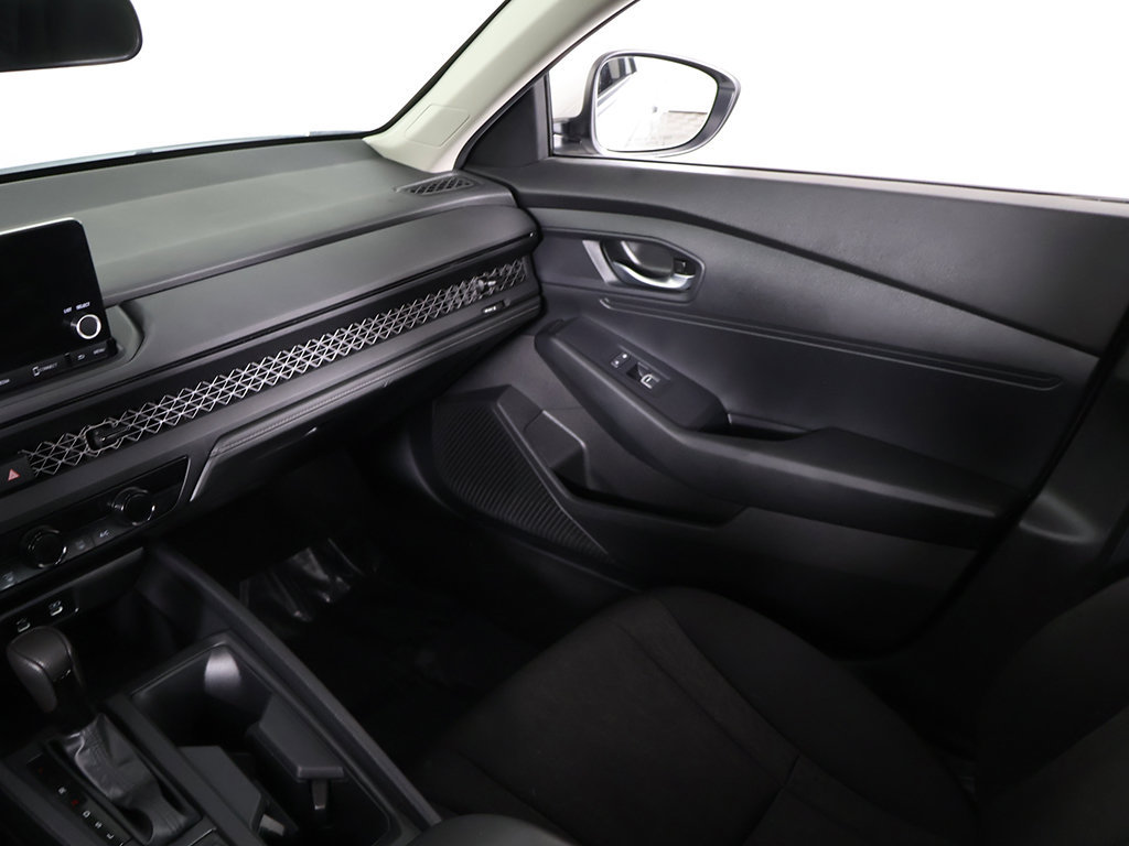 Used 2025 Honda Accord LX image 32