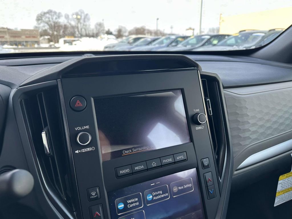 Used 2025 Subaru Forester Base image 18