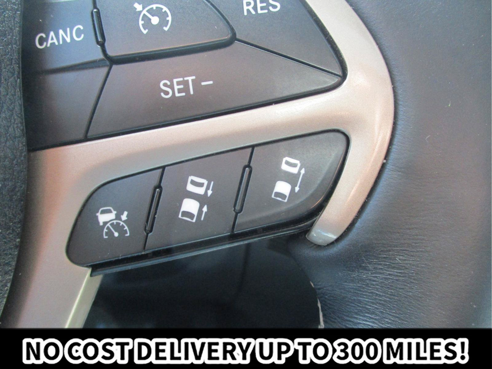 Used 2015 Jeep Grand Cherokee Overland w/ Advanced Technology Group AWD/4WD image 26