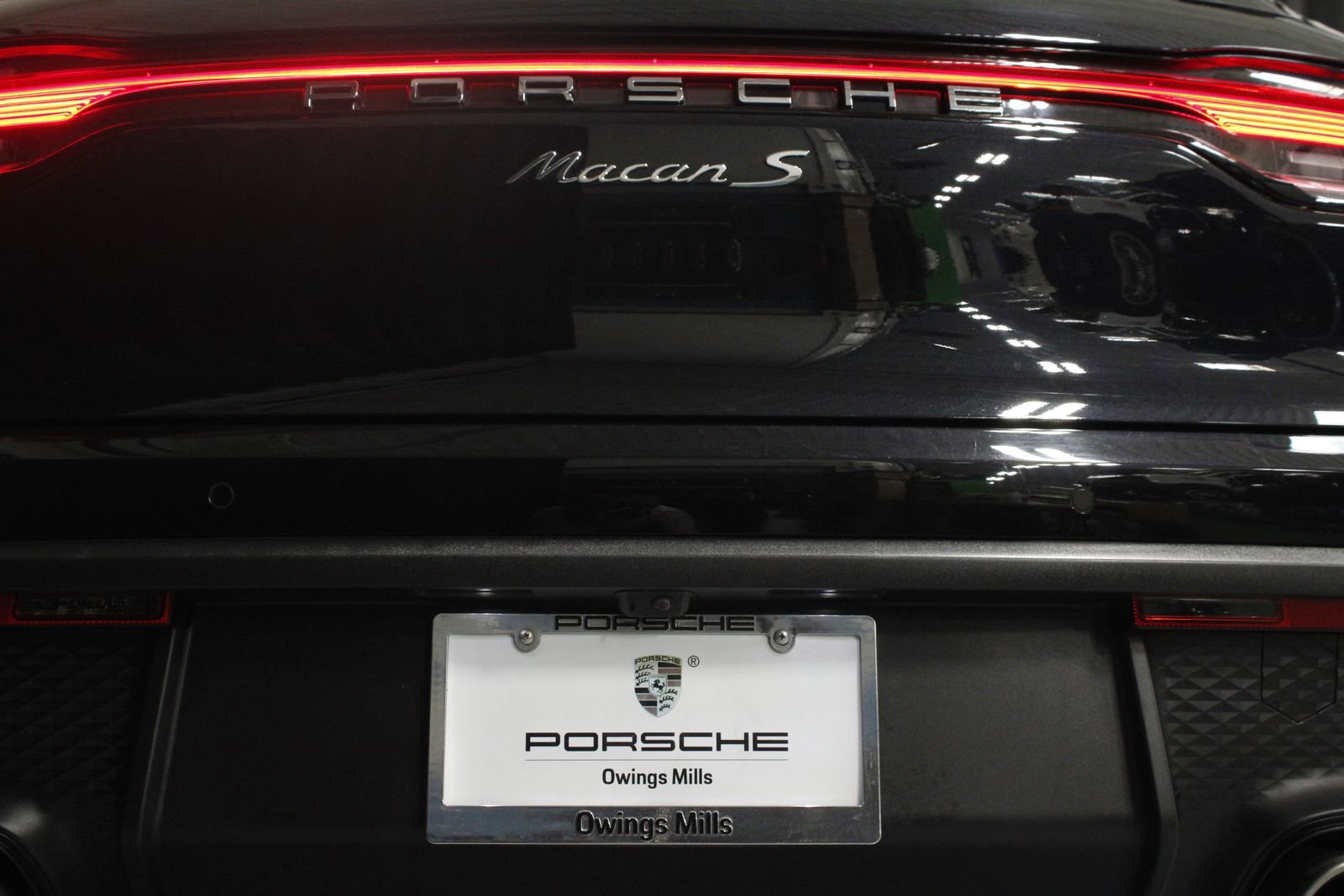 Certified 2025 Porsche Macan S AWD/4WD image 34