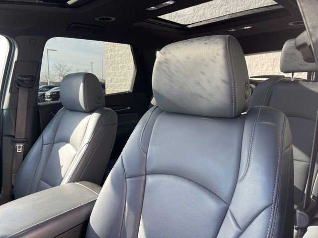 Used 2024 Buick Enclave Essence w/ Experience Buick Package image 14