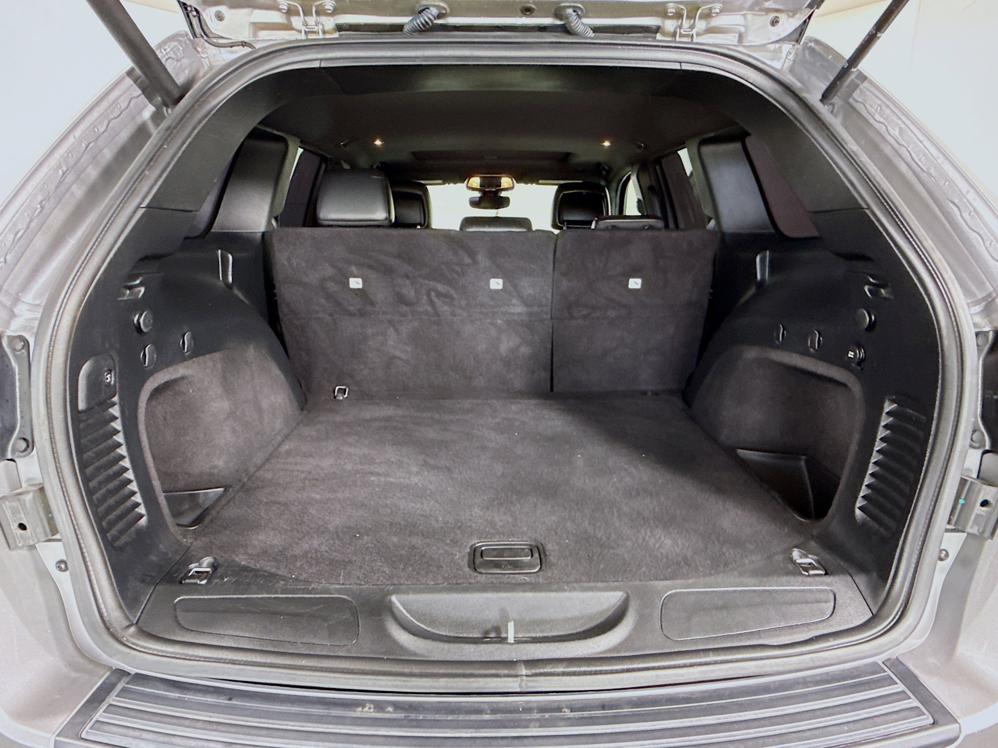 Used 2019 Jeep Grand Cherokee Altitude image 35