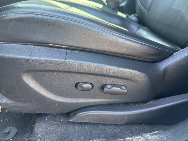 Used 2016 Chevrolet Trax LT w/ LT Sun and Sound Package FWD image 13