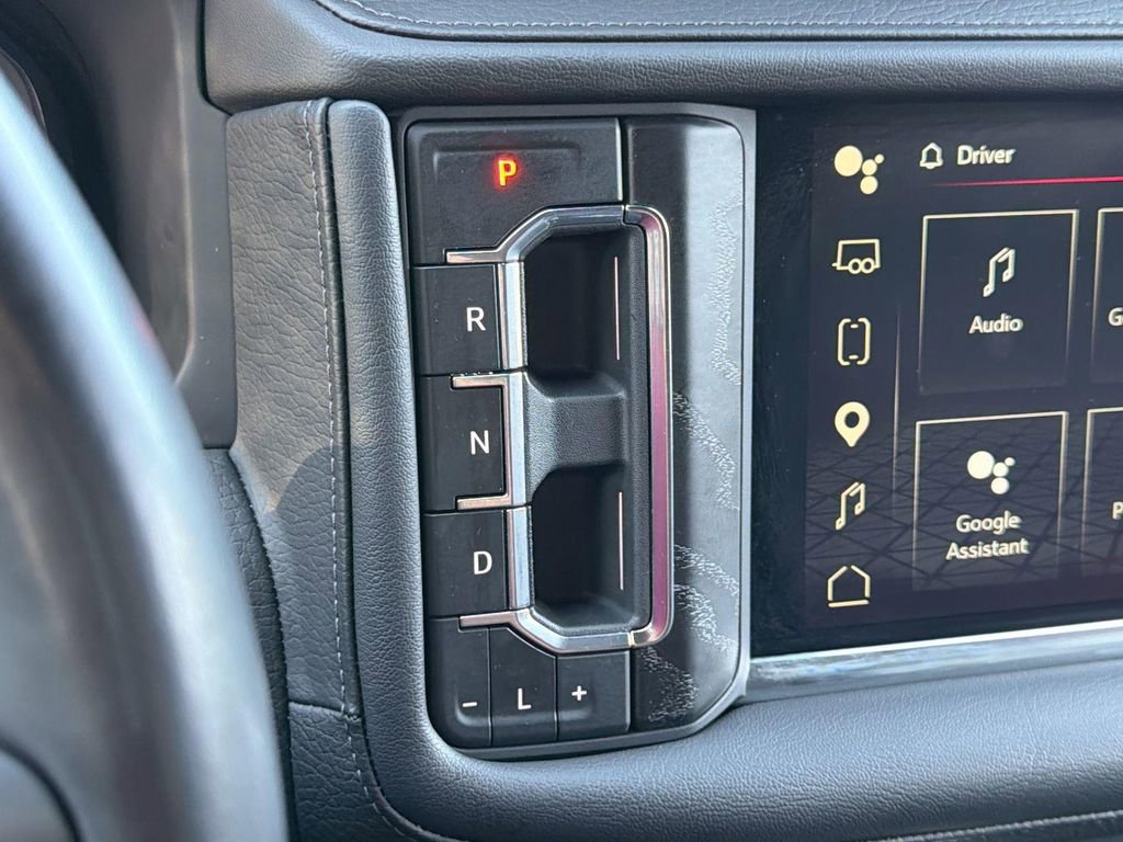 Used 2023 GMC Yukon Denali w/ Denali Reserve Package AWD/4WD image 13