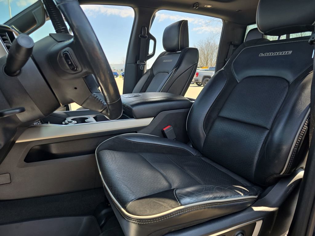 Used 2019 RAM 1500 Laramie w/ Sport Appearance Package image 15
