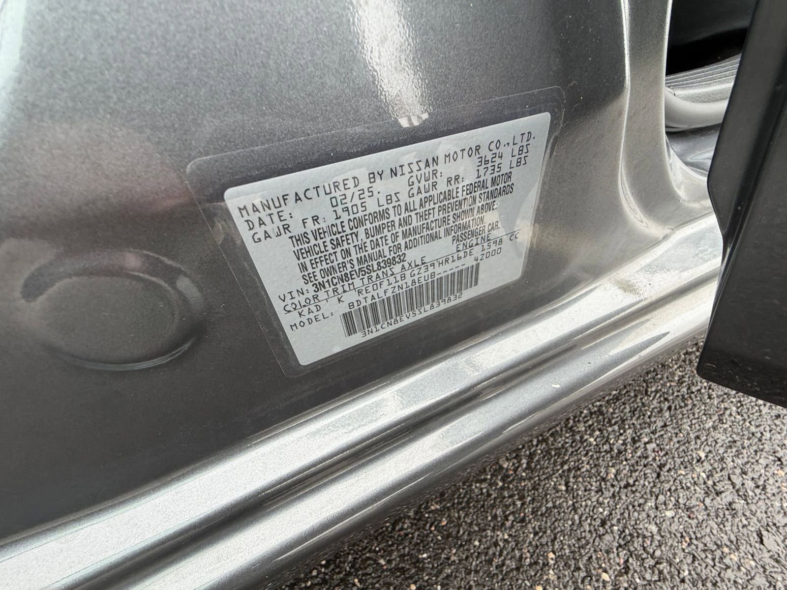 Used 2025 Nissan Versa SV FWD image 27