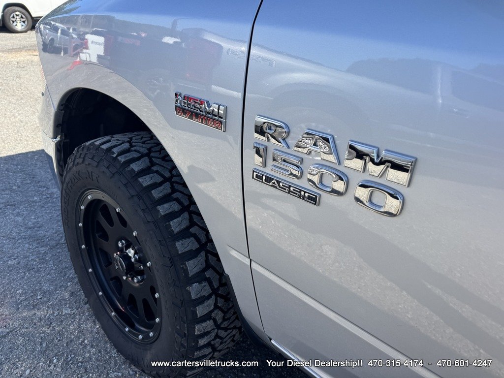 Used 2019 RAM 1500 Classic SLT AWD/4WD image 14