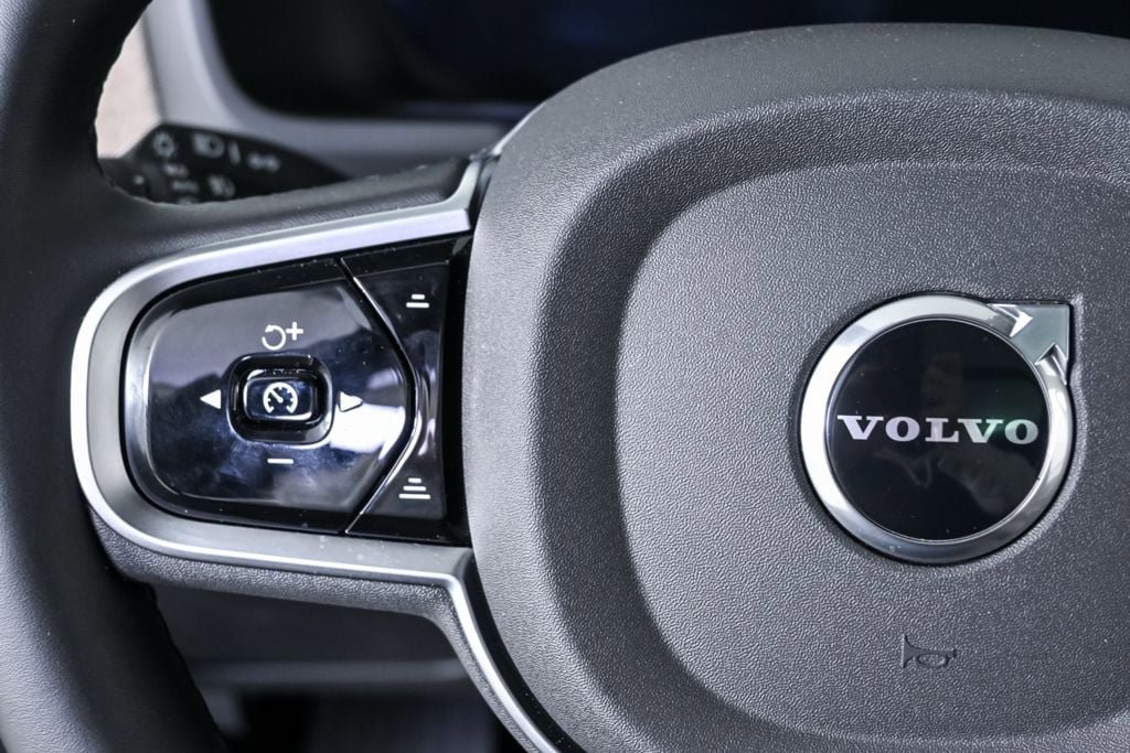 Certified 2026 Volvo XC90 B6 Plus w/ Protection Package Premier AWD/4WD image 12