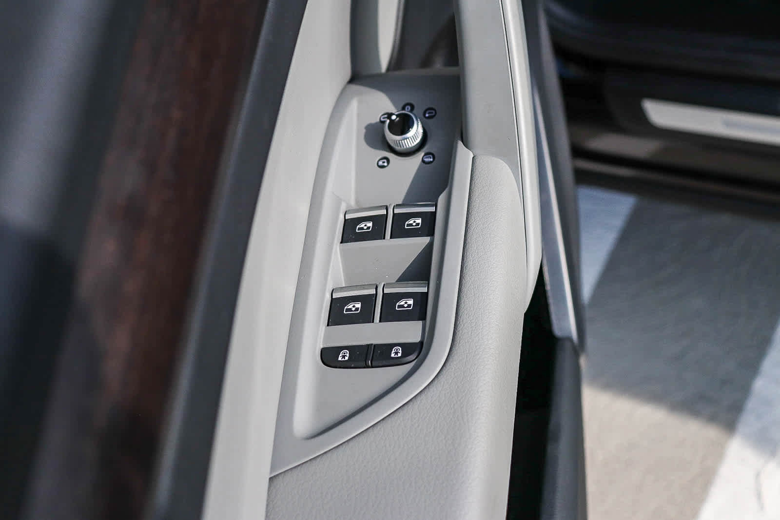 Used 2023 Audi Q5 2.0T Premium w/ Convenience Package image 28