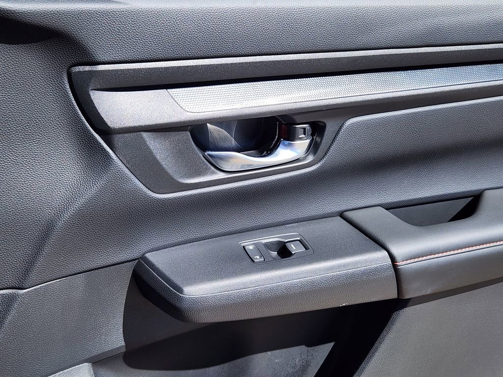 Used 2025 Honda CR-V Sport-L image 13