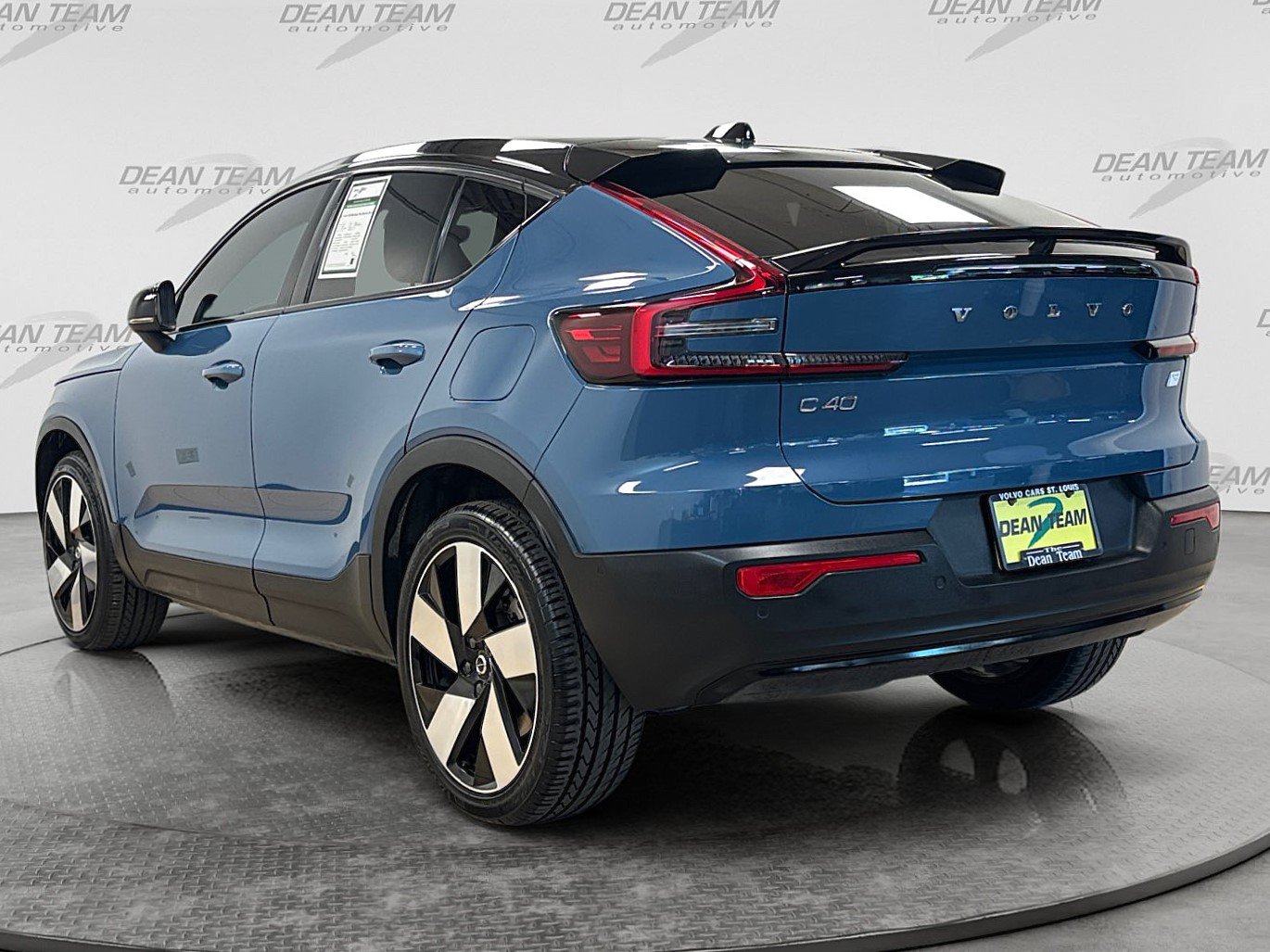 Used 2022 Volvo C40 P8 Recharge Ultimate AWD/4WD image 6