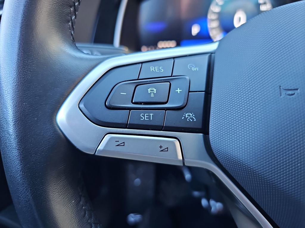 Used 2024 Volkswagen Jetta SE image 11