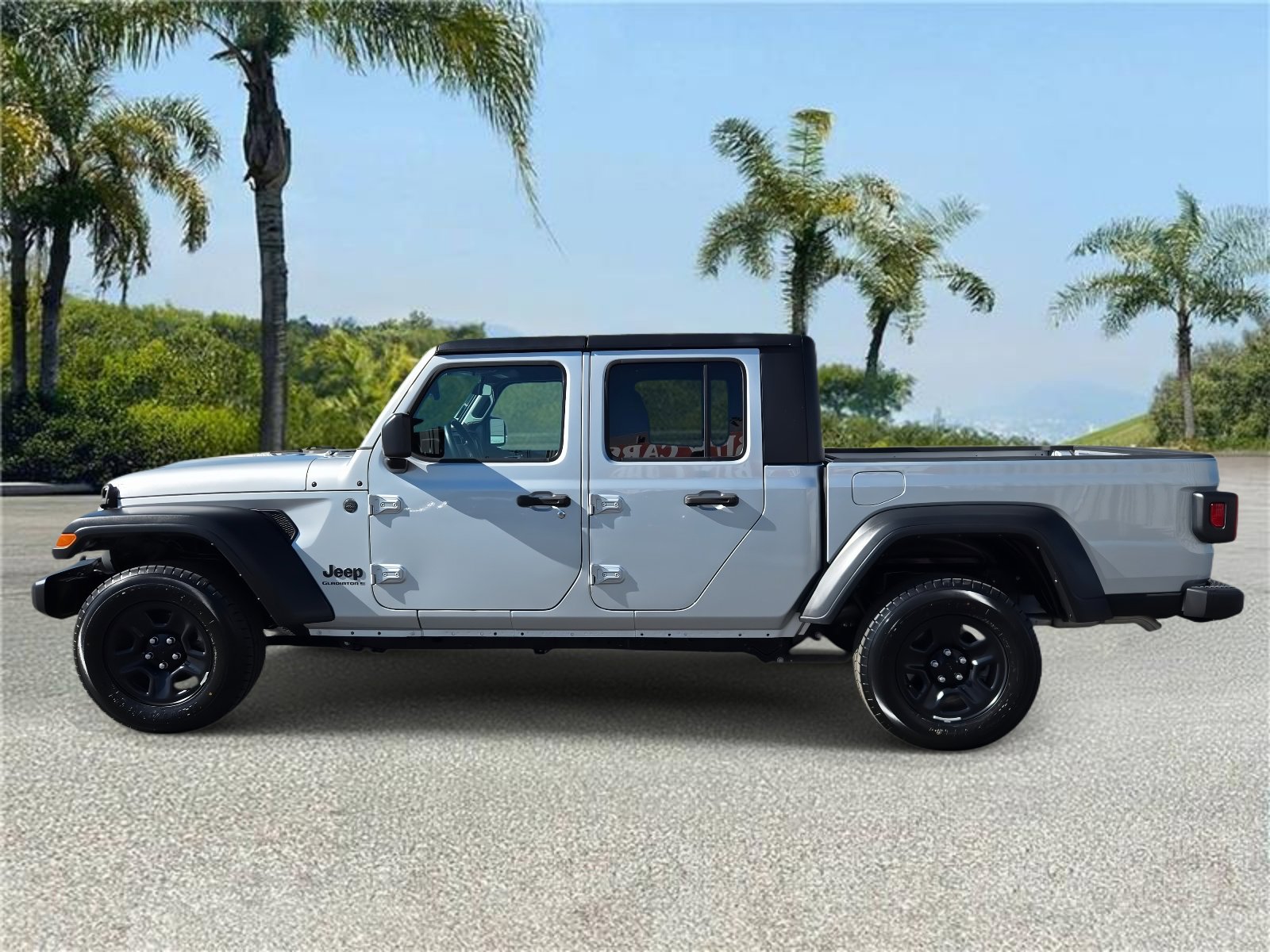 Certified 2023 Jeep Gladiator Sport image 2