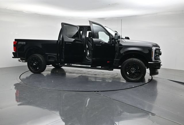 New 2026 Ford F250 Lariat w/ Black Appearance Package AWD/4WD image 55