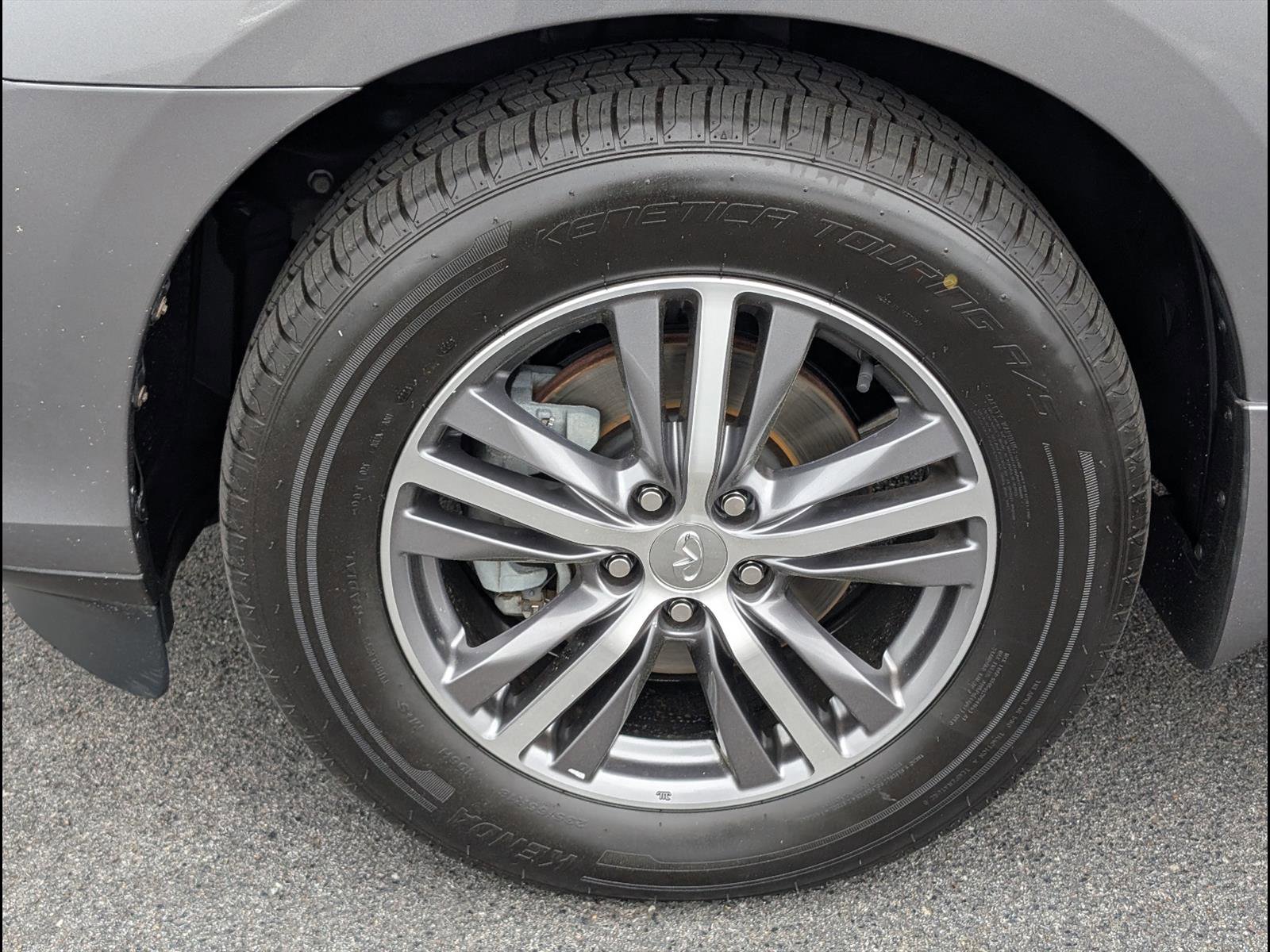 Used 2020 INFINITI QX60 Luxe w/ Essential Package FWD image 24