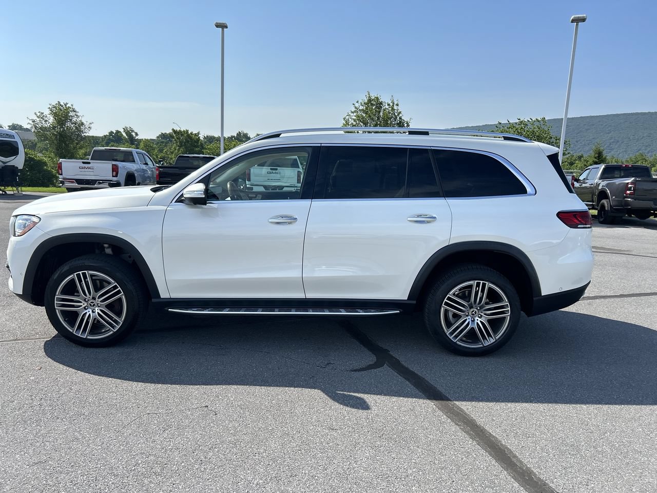 Used 2022 Mercedes-Benz GLS 450 4MATIC image 4