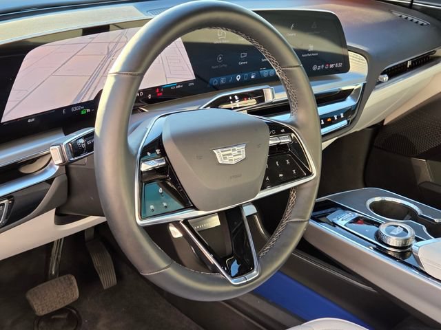 Certified 2025 Cadillac Lyriq Luxury w/ LPO, Floor Liner Package AWD/4WD image 18