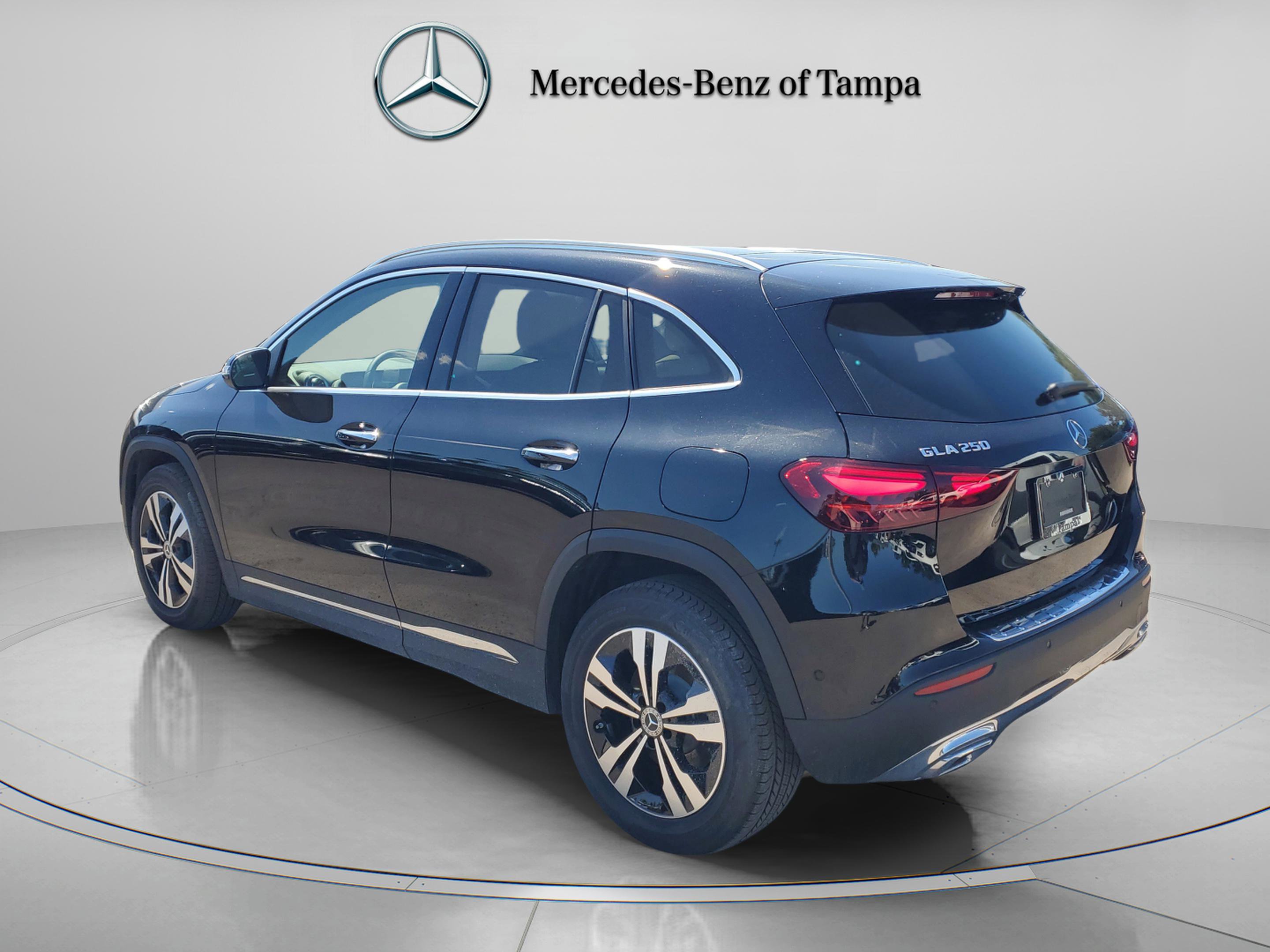 Certified 2025 Mercedes-Benz GLA 250 image 2